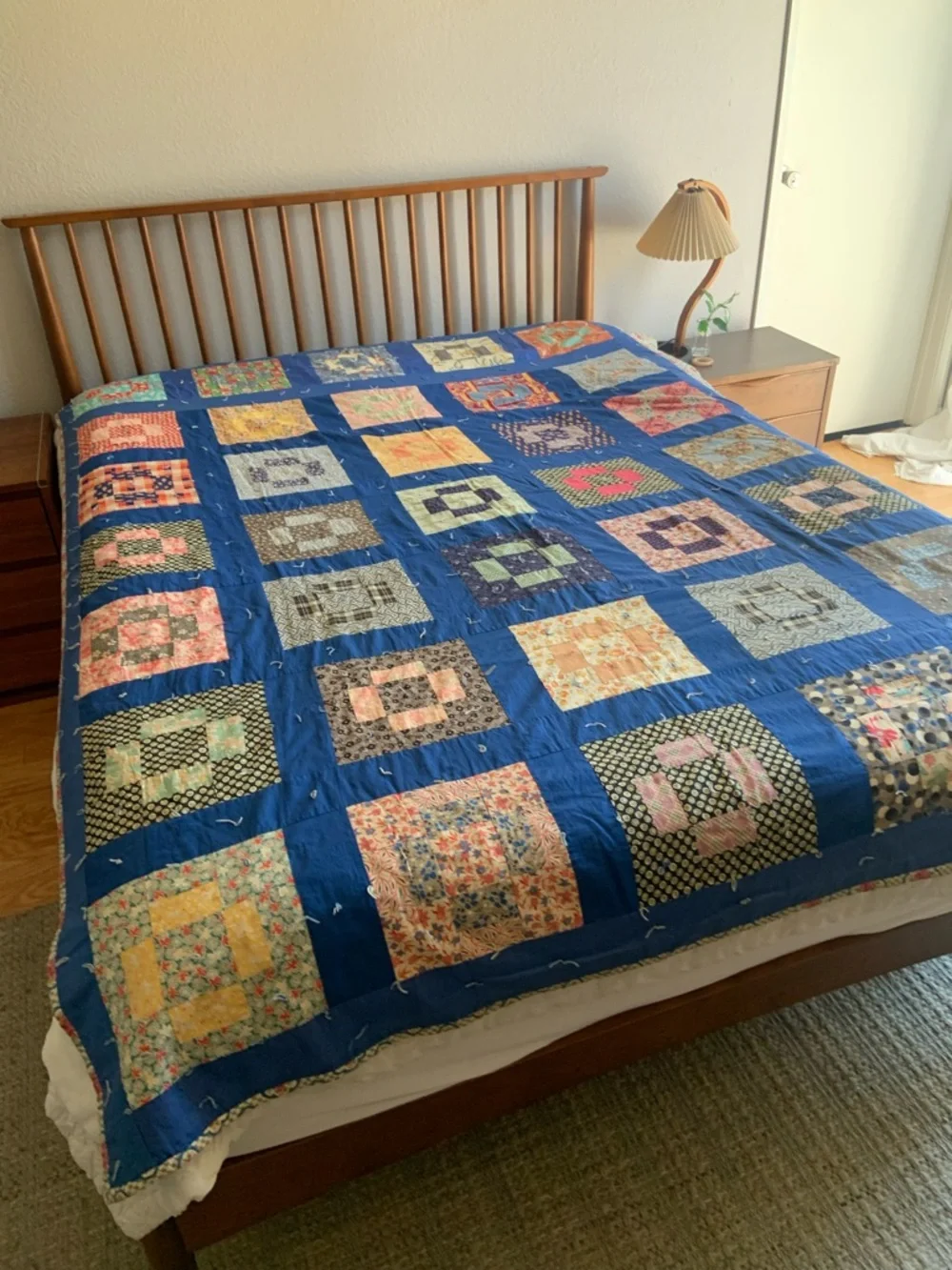 Vintage Handmade Patchwork Quilt Bedspread in Blue